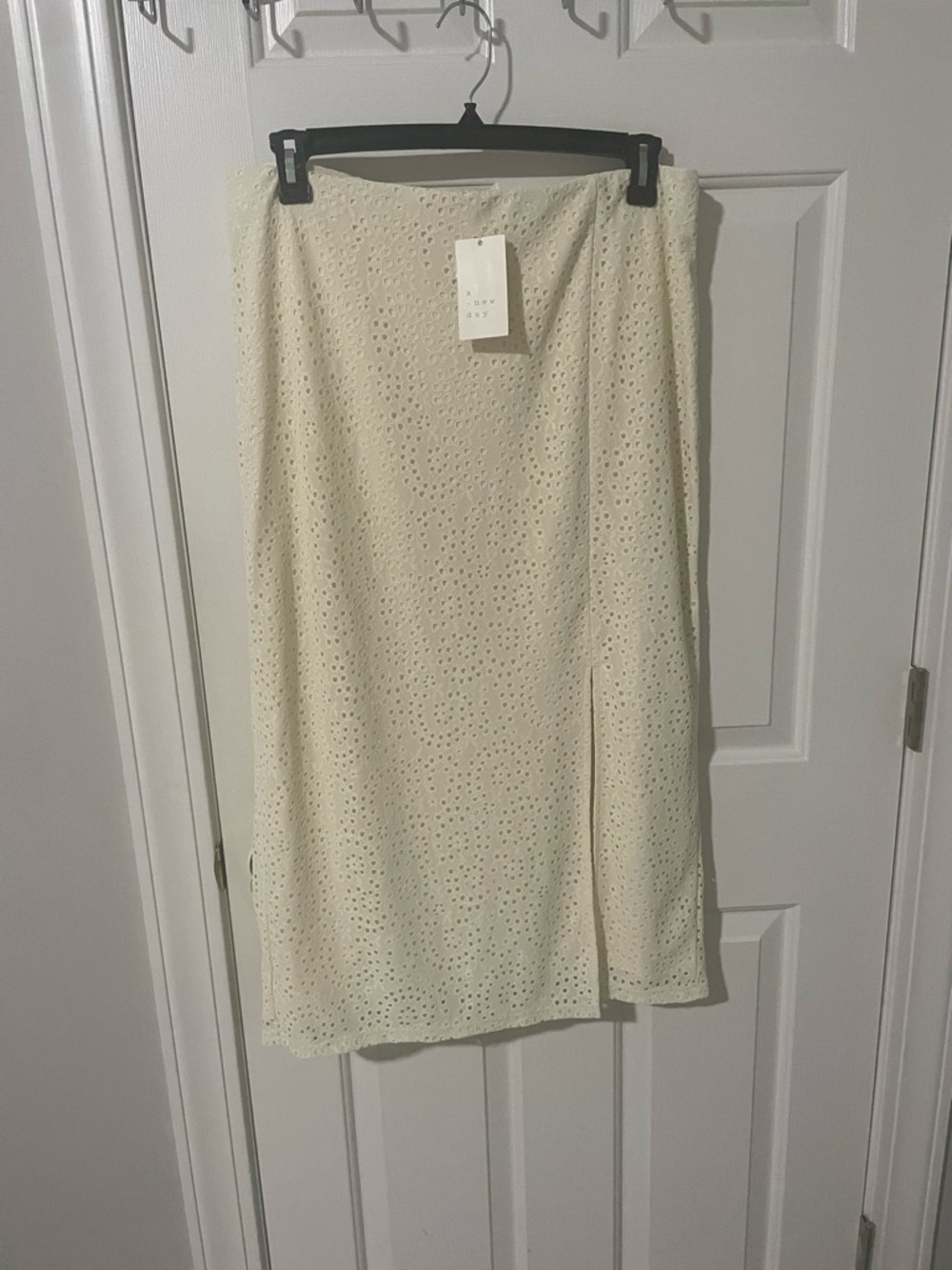 NWT a new day skirt cream eyelet